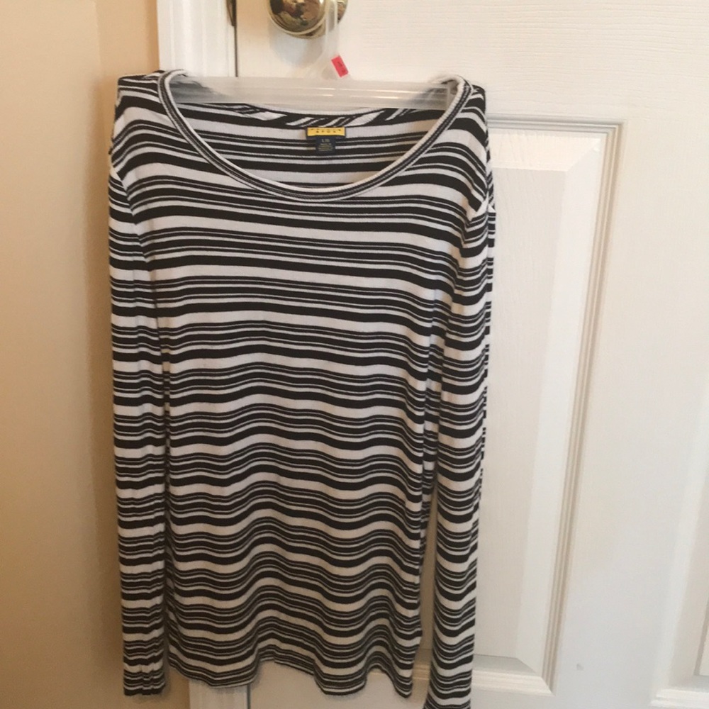 “Must have” stripe top.